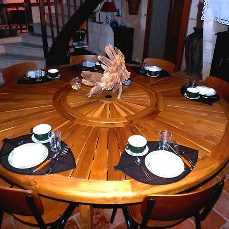 La Girondine Bed & Breakfast Galgon ภายนอก รูปภาพ