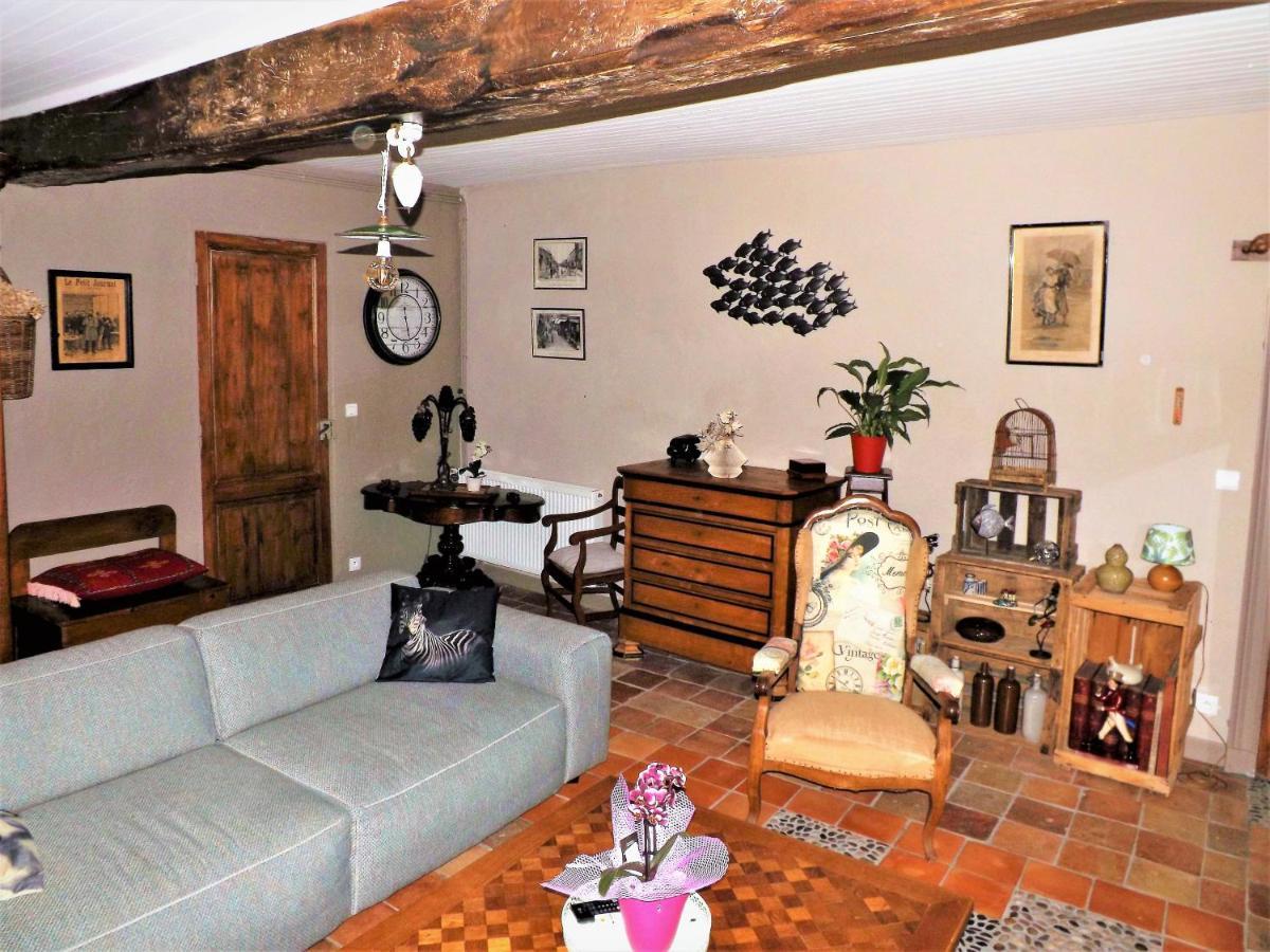 La Girondine Bed & Breakfast Galgon ภายนอก รูปภาพ