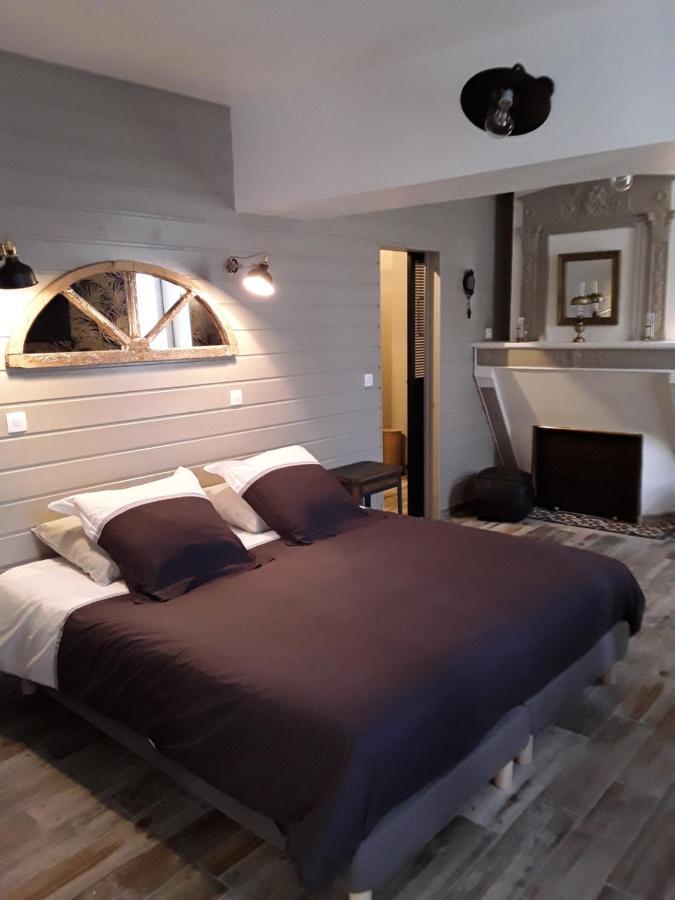 La Girondine Bed & Breakfast Galgon ภายนอก รูปภาพ