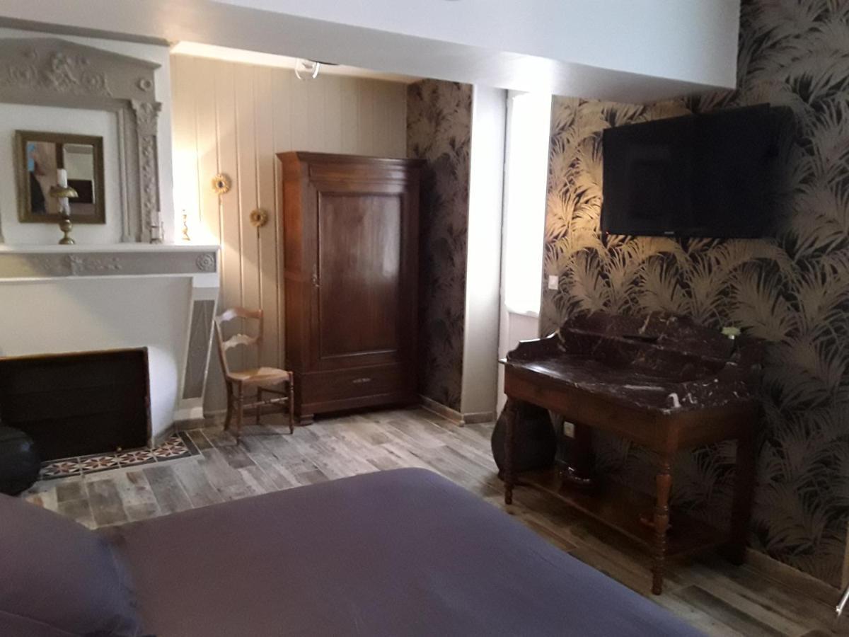 La Girondine Bed & Breakfast Galgon ภายนอก รูปภาพ