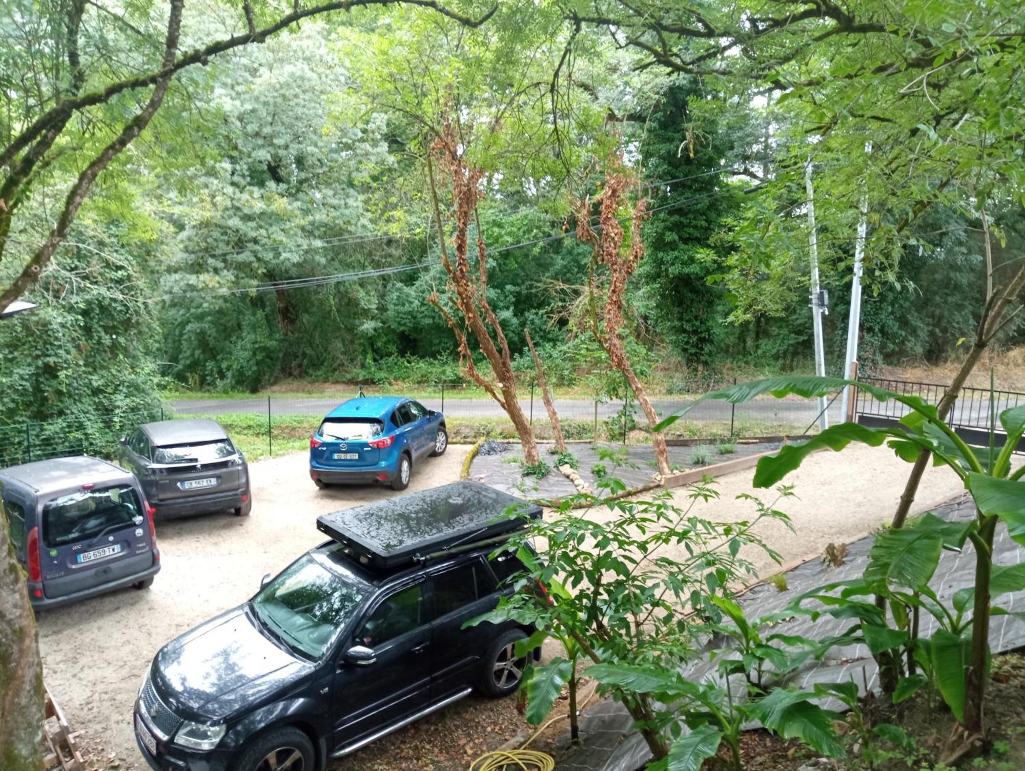 La Girondine Bed & Breakfast Galgon ภายนอก รูปภาพ