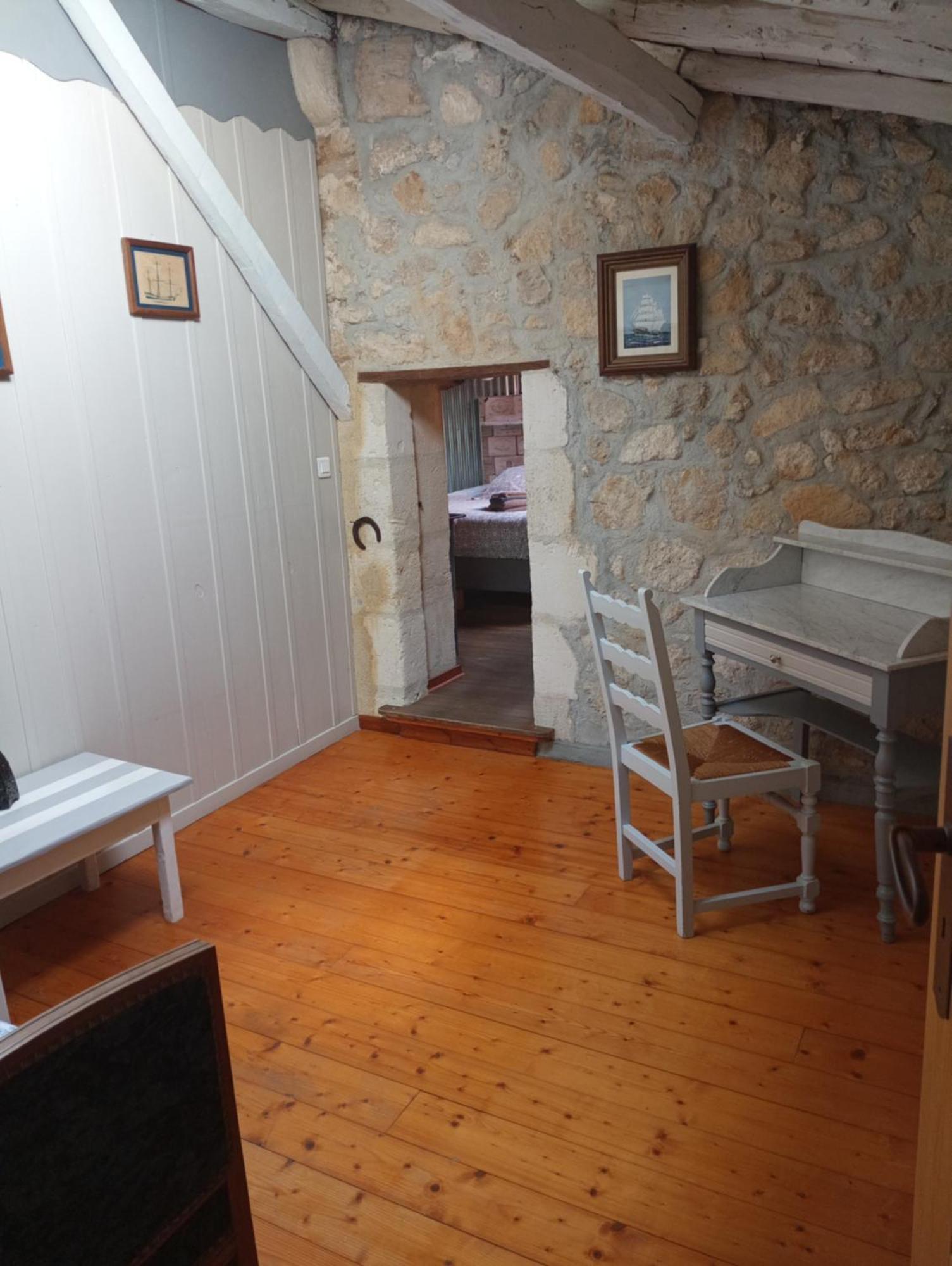 La Girondine Bed & Breakfast Galgon ภายนอก รูปภาพ