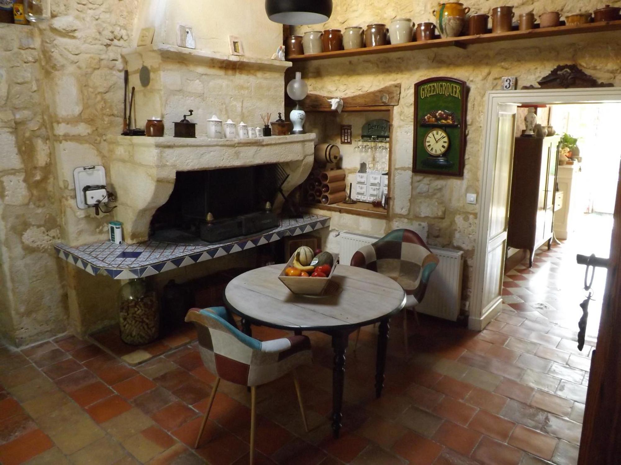 La Girondine Bed & Breakfast Galgon ภายนอก รูปภาพ